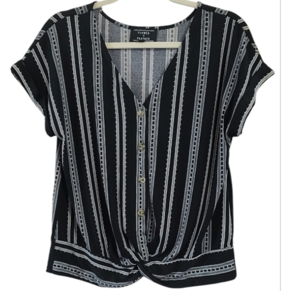 Flower & Feather Black and White Button-Down Blouse